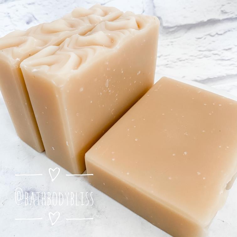 Lavender & Patchouli Handmade Natural Goatsmilk Soap