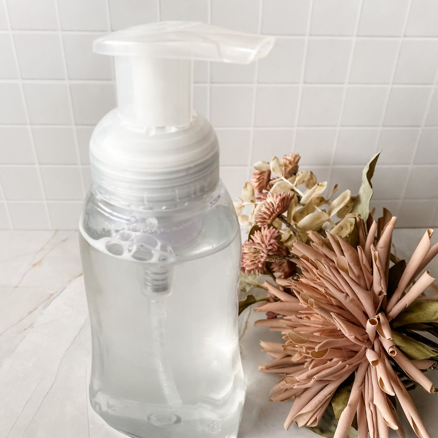 foamer-bottle-filled-with-handmade-foaming-soap-from-eco-friendly-handwash-tabs
